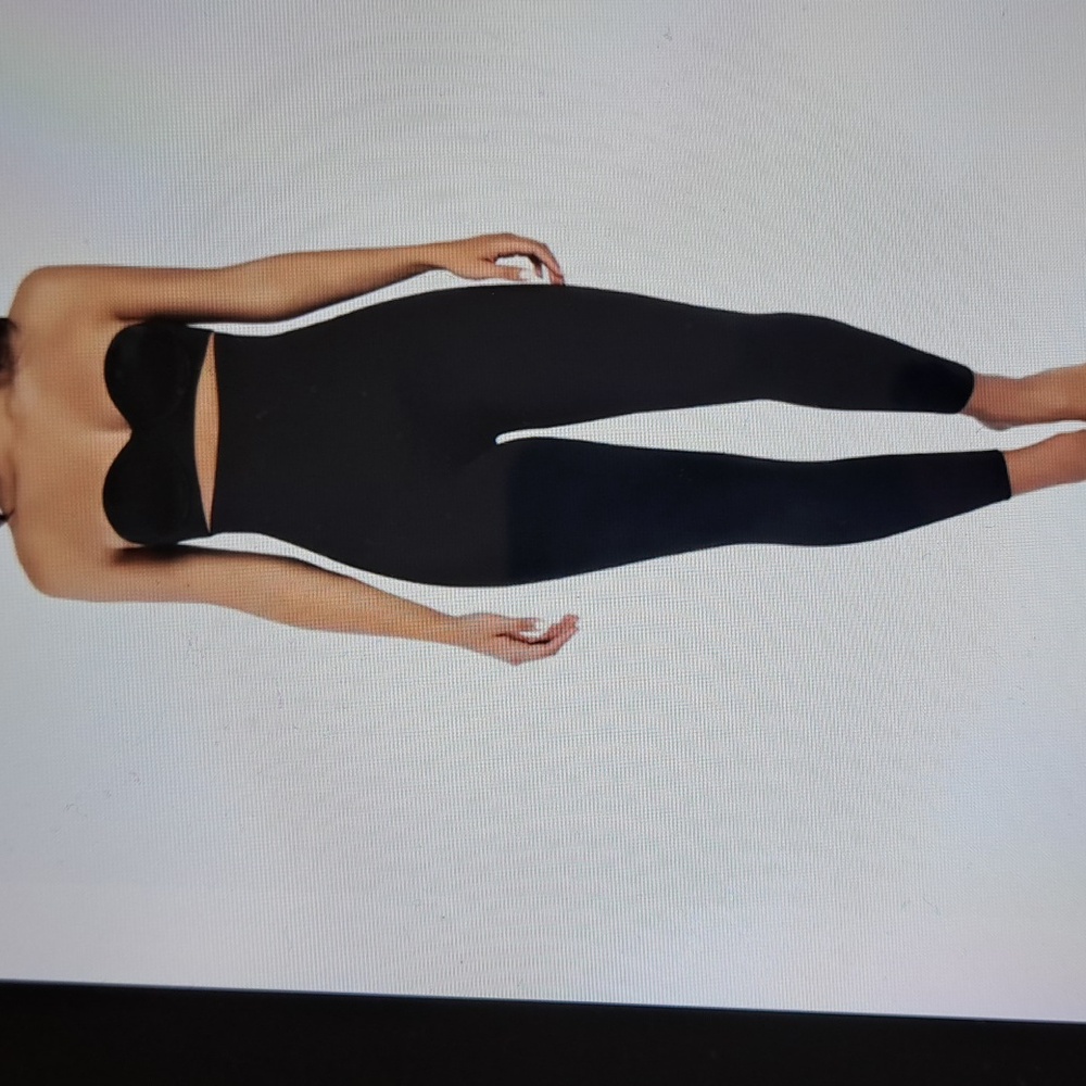 MEDIUM    CURVEEZ STUNNING HI WAIST SHAPING LEGGINGS